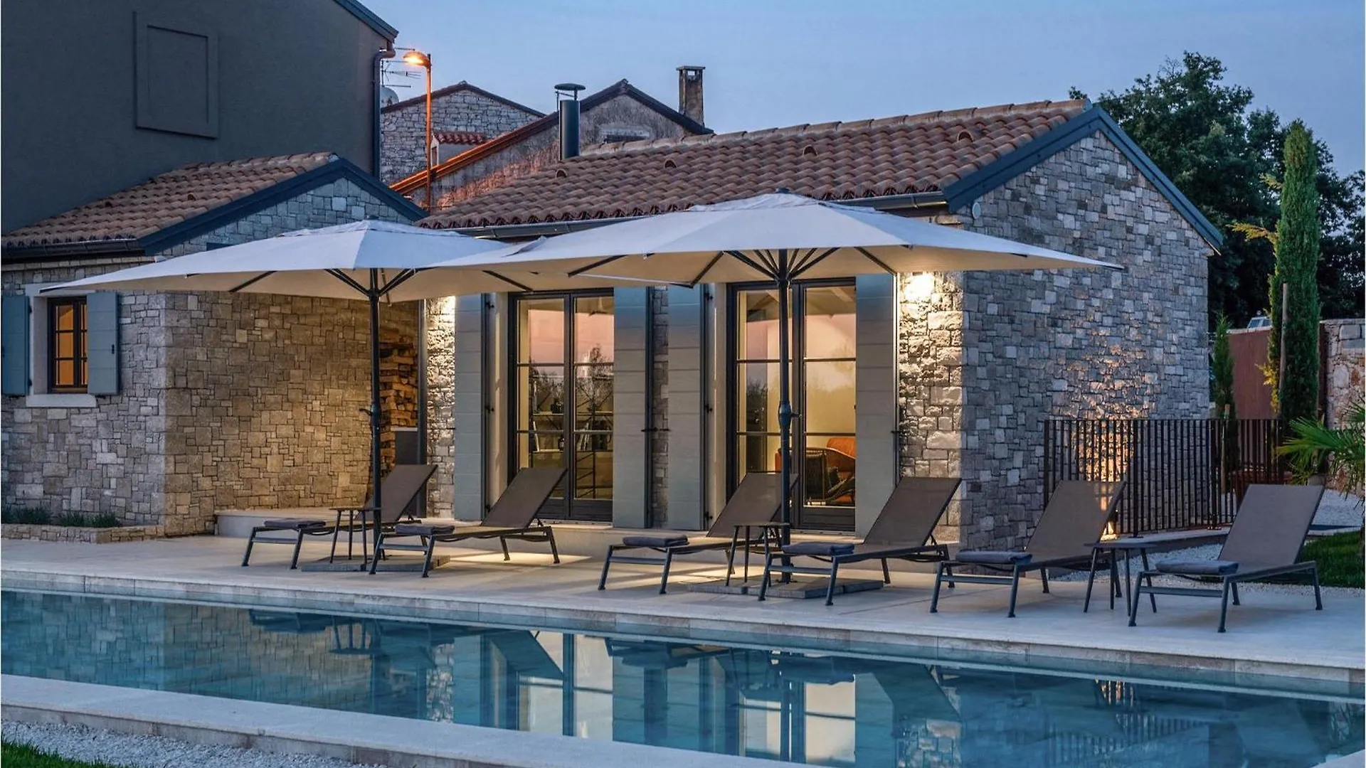 Villa Casa Cupra ウマグ